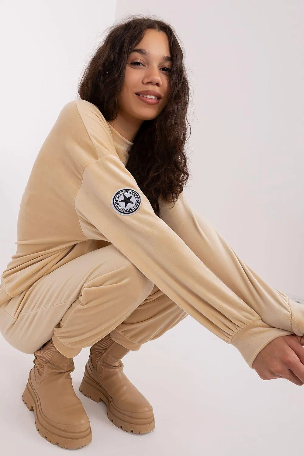 Chic Velour Knit Sweater and Pants Set for Modern Elegance