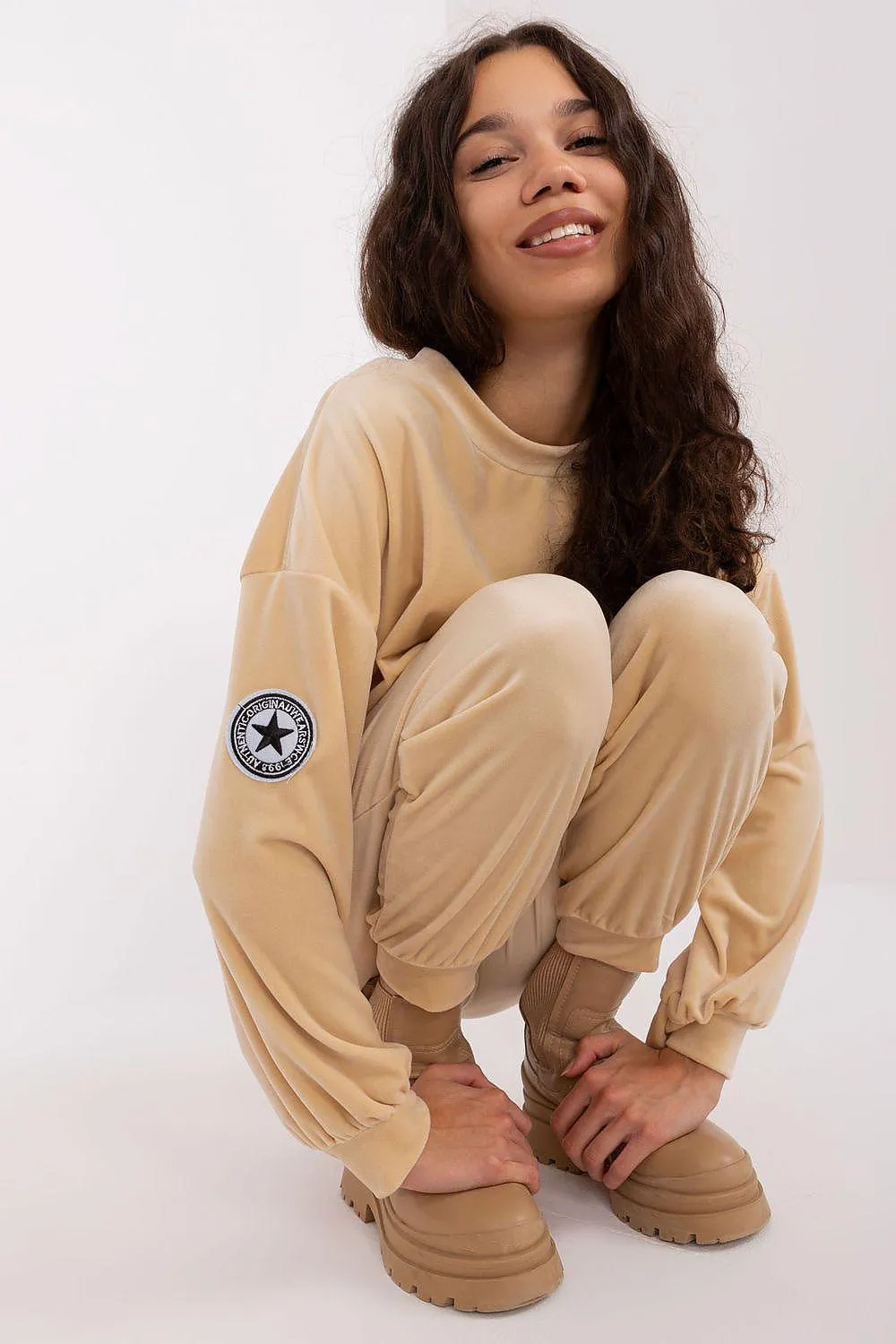 Chic Velour Knit Sweater and Pants Set for Modern Elegance