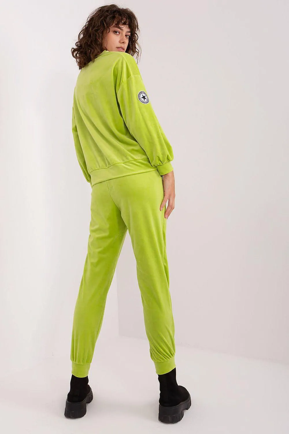 Chic Velour Knit Sweater and Pants Set for Modern Elegance