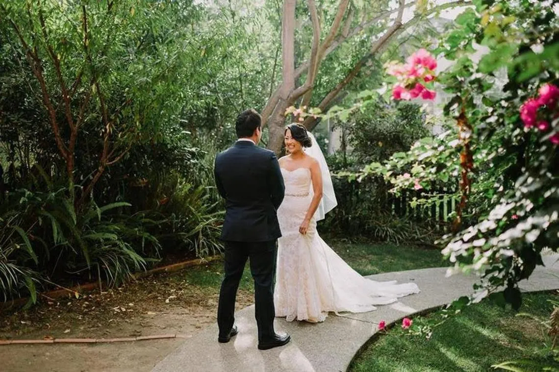 Elbow Length Raw Edge Veil