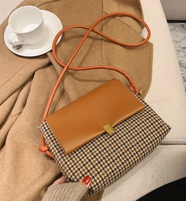 PB185 Light Brown Houndstooth Pattern Shoulder Bag