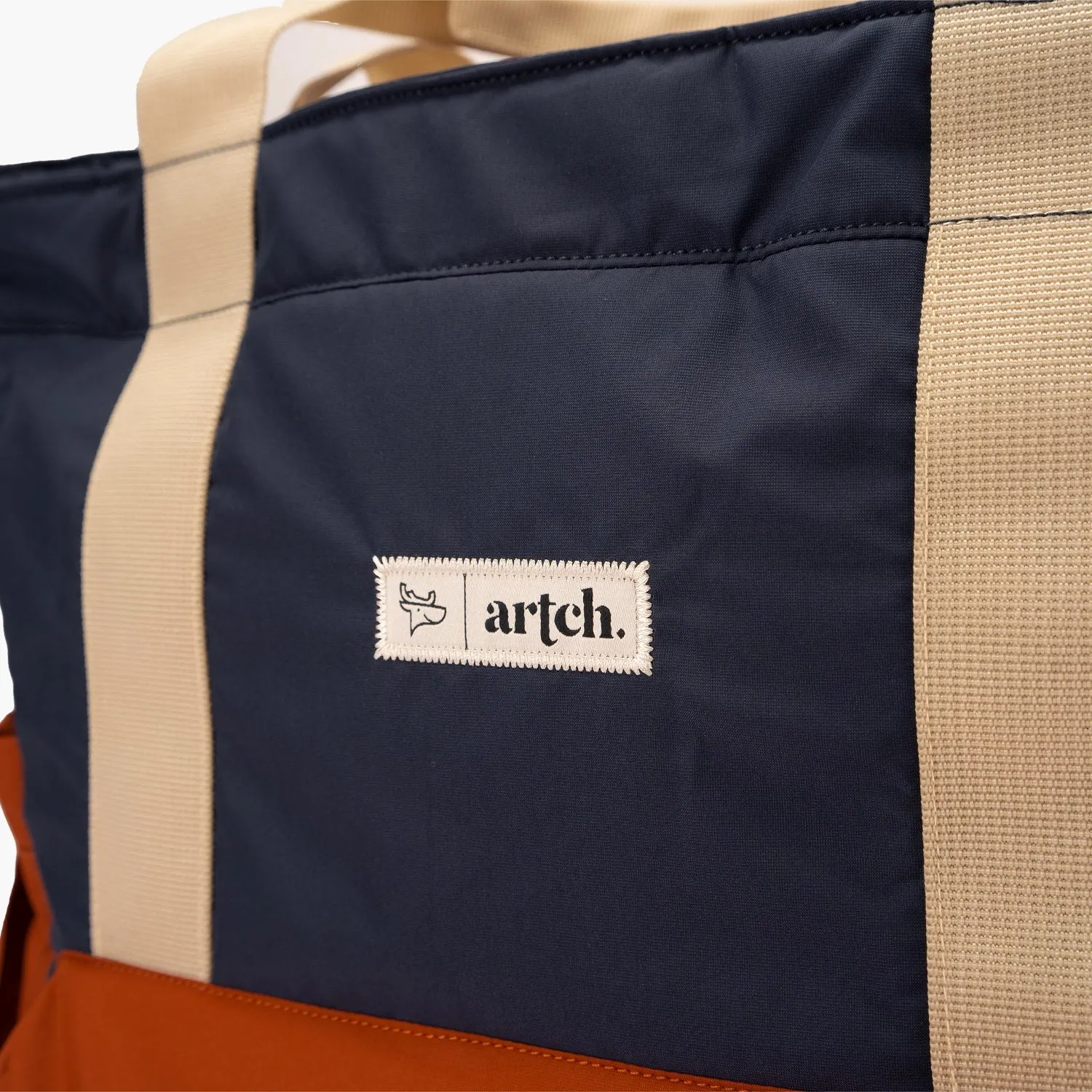 TRAGATA NAVY ORANGE